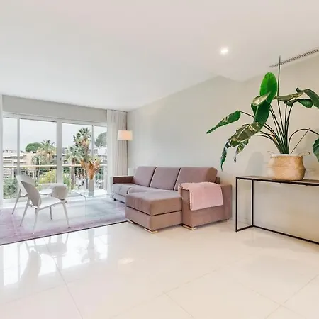 Apartment Calme Spacieux Et Confortable *